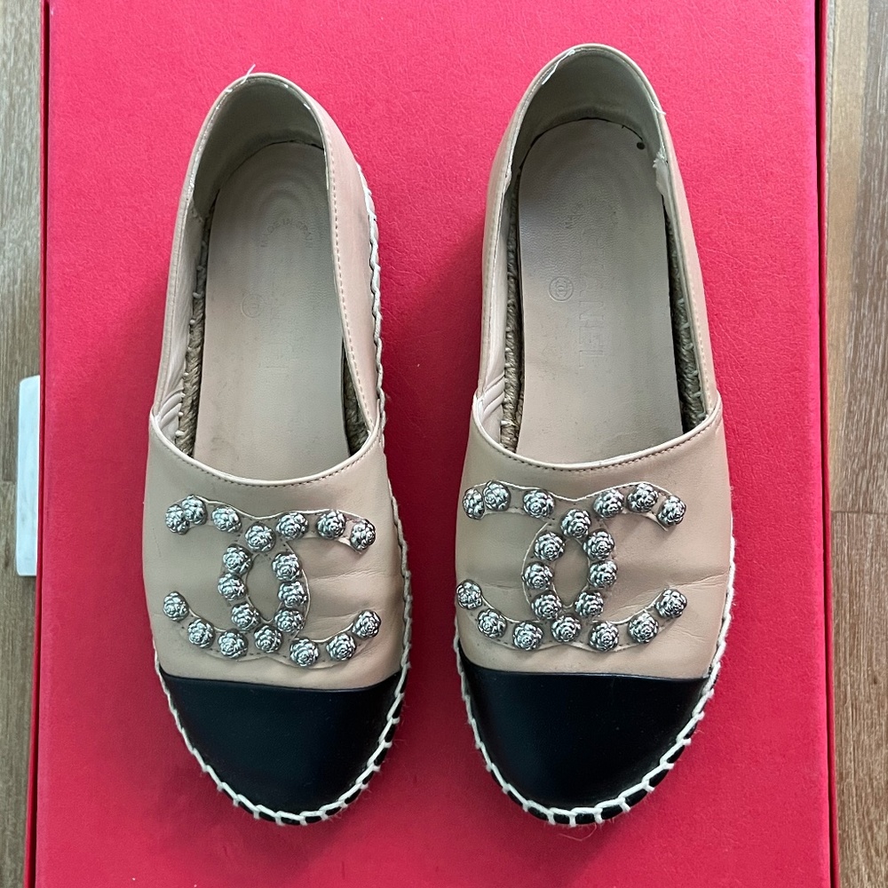 Lambskin C-C Camellia Stud Espadrilles